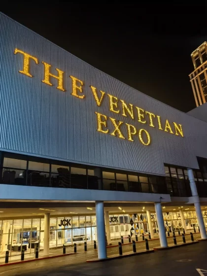 VRAY Instrument Limited Debuts XRF Gold Analyzer at JCK Las Vegas 2025