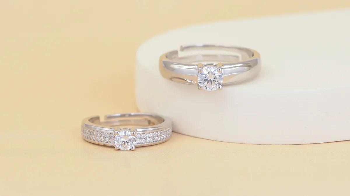 White Gold and Platinum Comparison