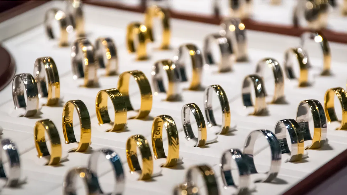 Metals vs. Gemstones: Key Differences
